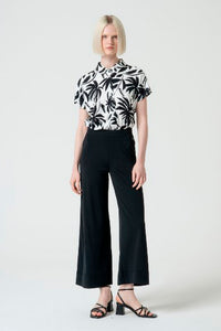 Pantalon cropped lipo negro