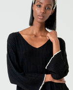Cargar imagen en el visor de la galería, Jersey oversize liti negro
