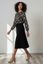 Cargar imagen en el visor de la galería, Falda midi lita negro
