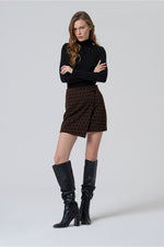 Cargar imagen en el visor de la galería, Falda corta irda negro
